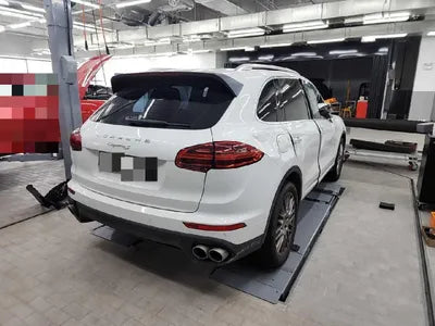 2015 Porsche Cayenne VIN:
