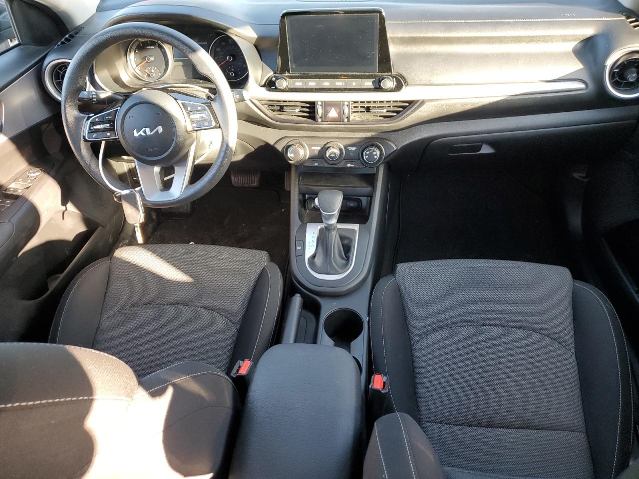2024 KIA FORTE LX VIN:3KPF24AD0RE715118