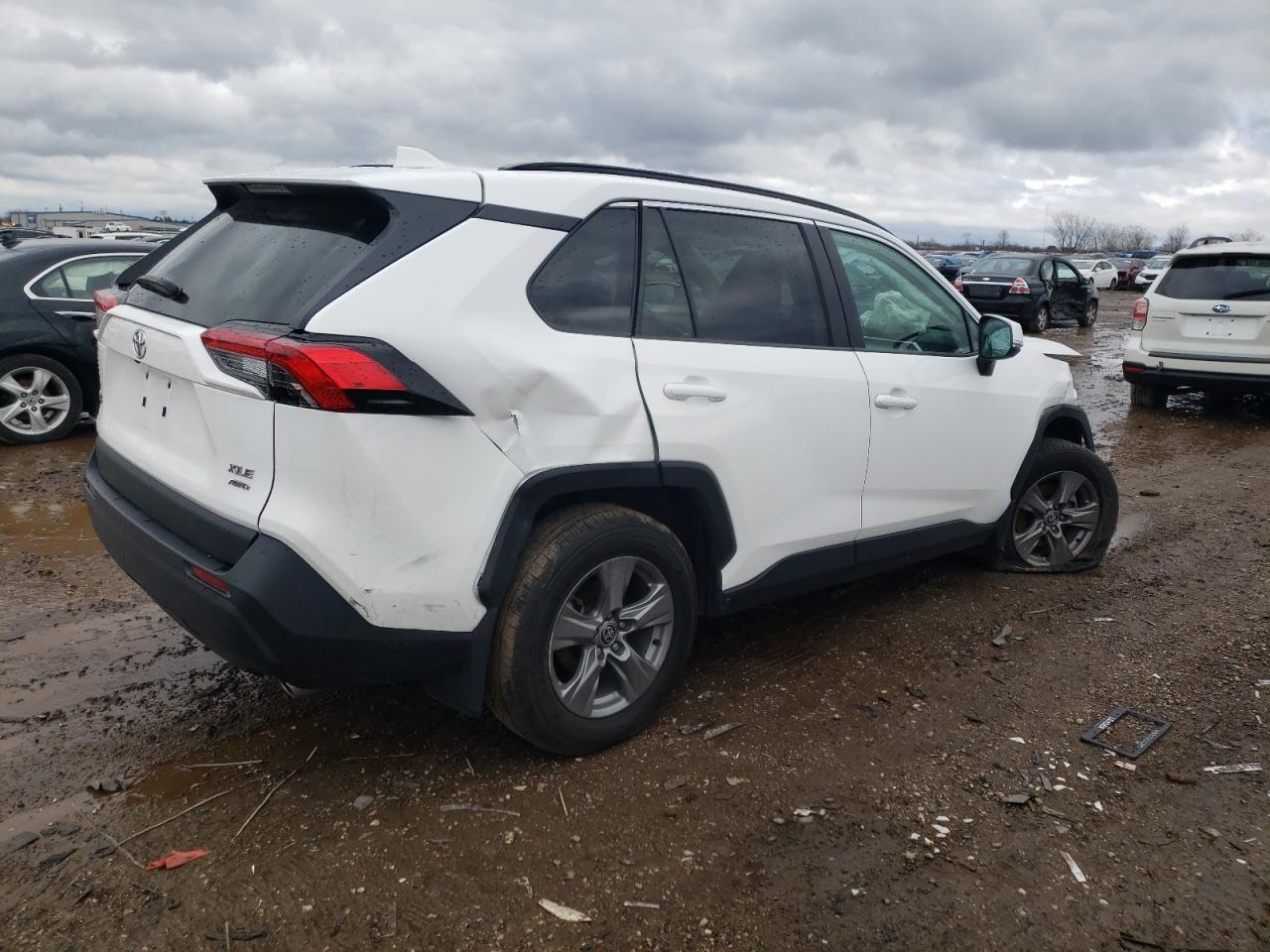 2022 TOYOTA RAV4 XLE VIN:2T3P1RFV0NC271969