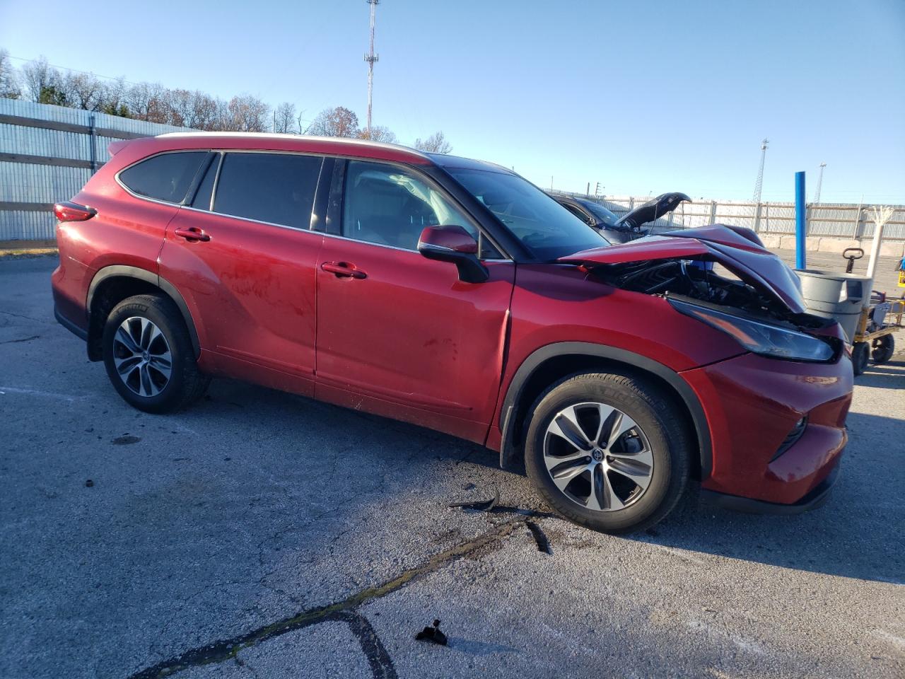 2022 TOYOTA HIGHLANDER XLE VIN:5TDGZRBH4NS183905