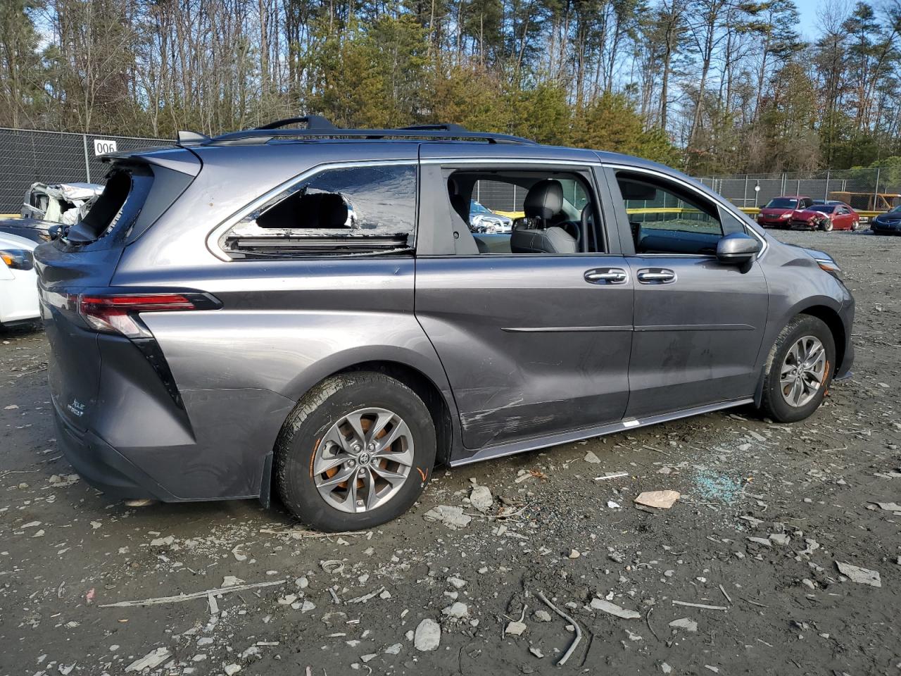 2023 TOYOTA SIENNA XLE VIN:5TDYRKEC1PS141030