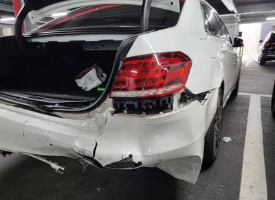 2016 Mercedes-Benz E 220 VIN: