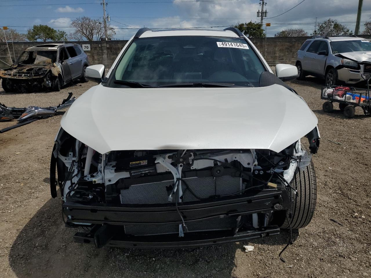 2024 TOYOTA COROLLA CROSS XLE VIN:7MUDAABG3RV117053