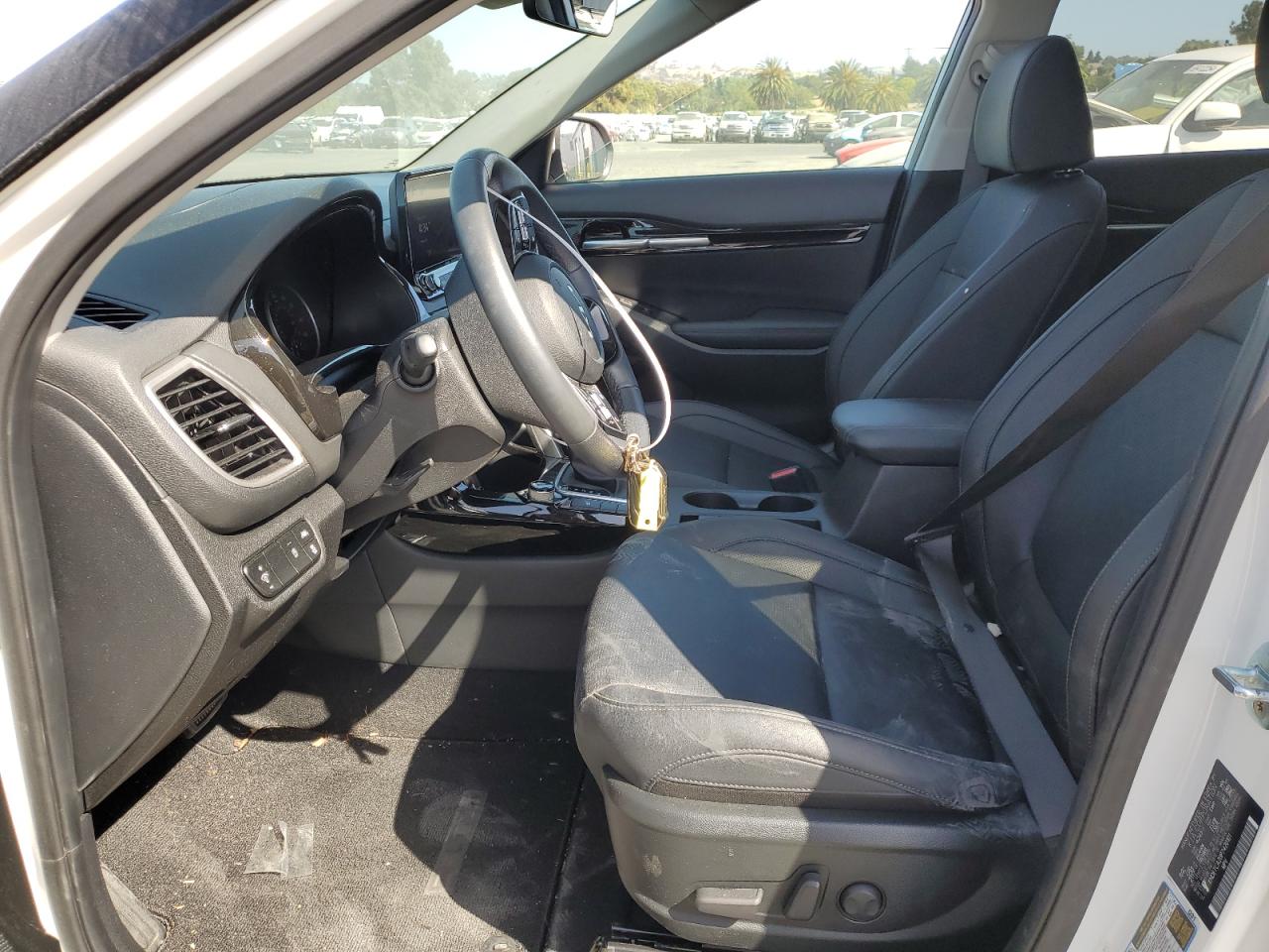 2023 KIA SELTOS SX VIN:KNDETCA20P7420101