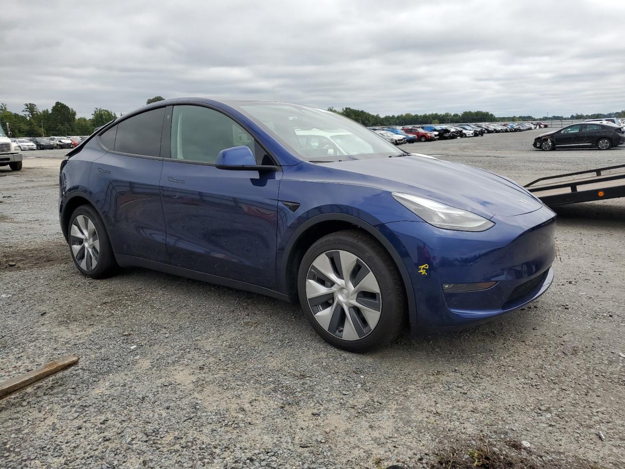 2023 TESLA MODEL Y  VIN:7SAYGDEE6PF638441