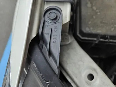 2017 Toyota RAV4 VIN: