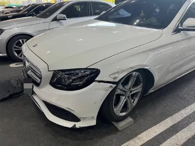 2016 Mercedes-Benz E 220 VIN: