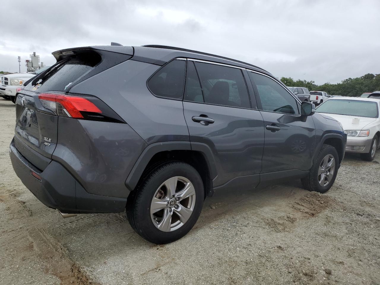 2022 TOYOTA RAV4 XLE VIN:2T3P1RFV2NC311081