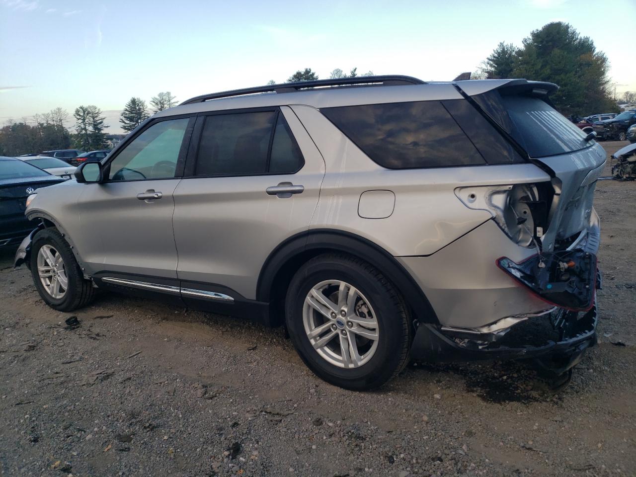 2024 FORD EXPLORER XLT VIN:1FMSK8DH4RGA39188