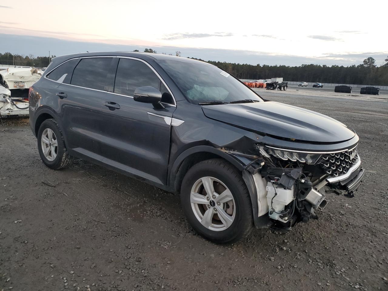 2022 KIA SORENTO LX VIN:5XYRG4LC5NG097875
