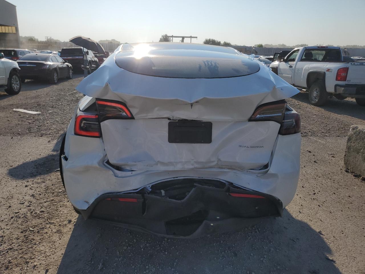 2023 TESLA MODEL Y  VIN:7SAYGDEE7PF803963