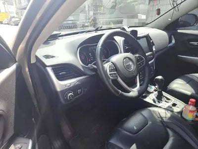 2017 Jeep Cherokee VIN: