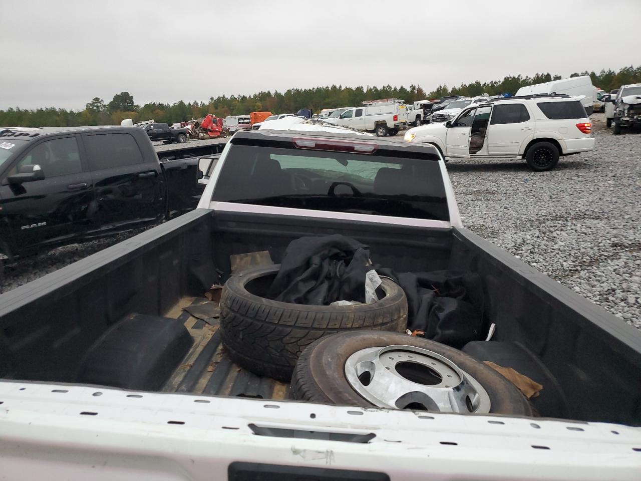 2022 GMC SIERRA C3500 SLE VIN:1GT58REY8NF170161