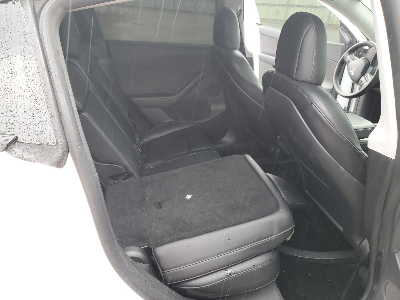 2022 TESLA MODEL Y  VIN:7SAYGDEE7NF315674