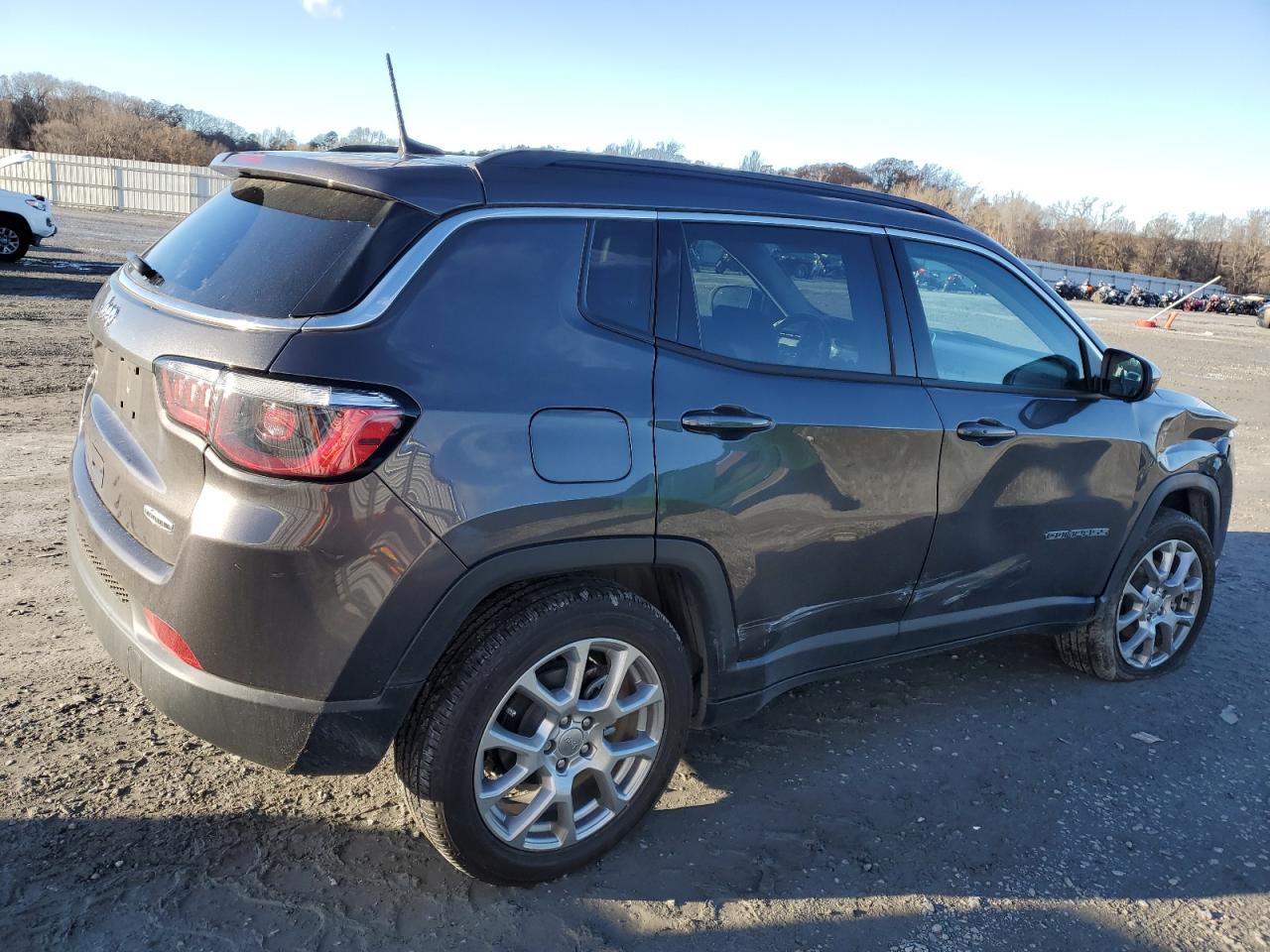 2022 JEEP COMPASS LATITUDE LUX VIN:3C4NJDFB4NT234204