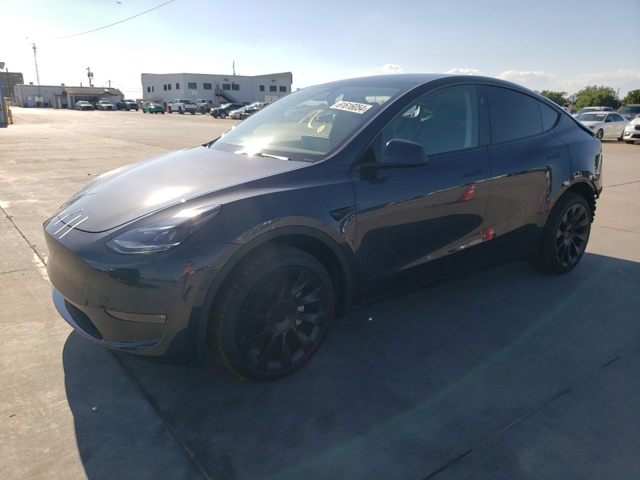 2024 TESLA MODEL Y  VIN:7SAYGDEE1RA294100