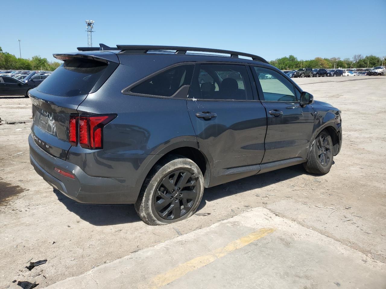 2022 KIA SORENTO S VIN:5XYRLDLC5NG105730