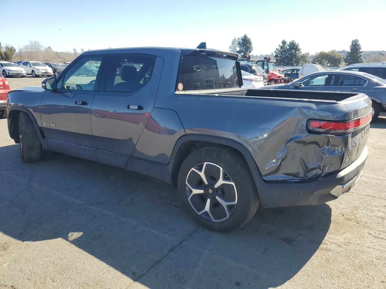 2022 RIVIAN R1T ADVENTURE VIN:7FCTGAAA5NN014843