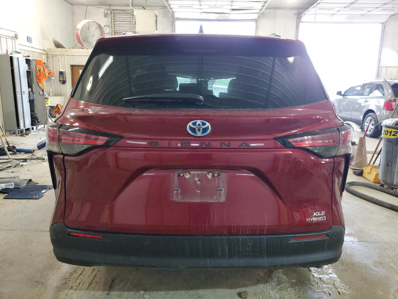 2022 TOYOTA SIENNA XLE VIN:5TDJRKECXNS077083