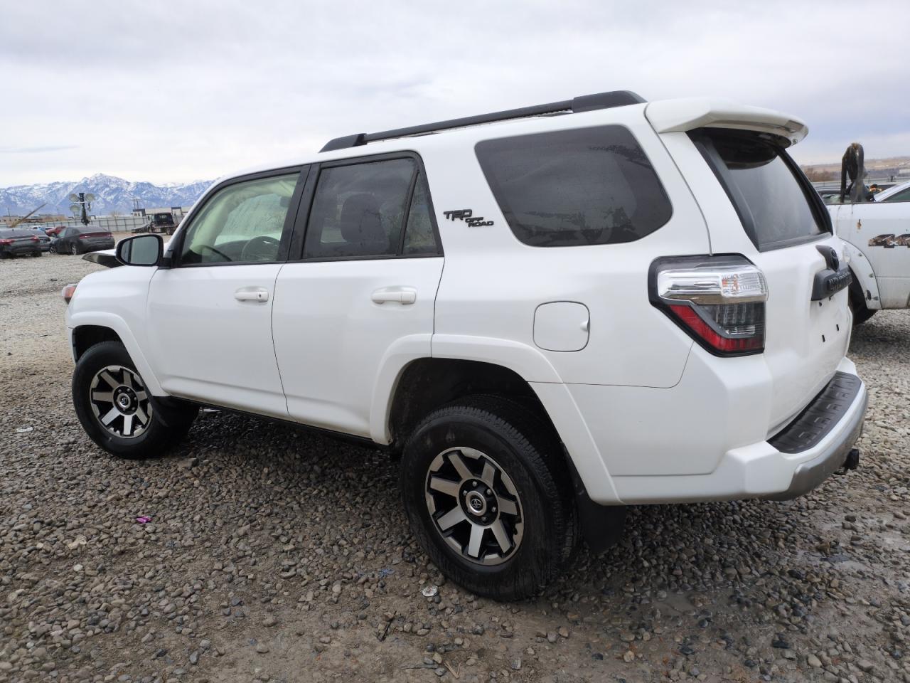 2022 TOYOTA 4RUNNER SR5 PREMIUM VIN:JTERU5JR8N5996076