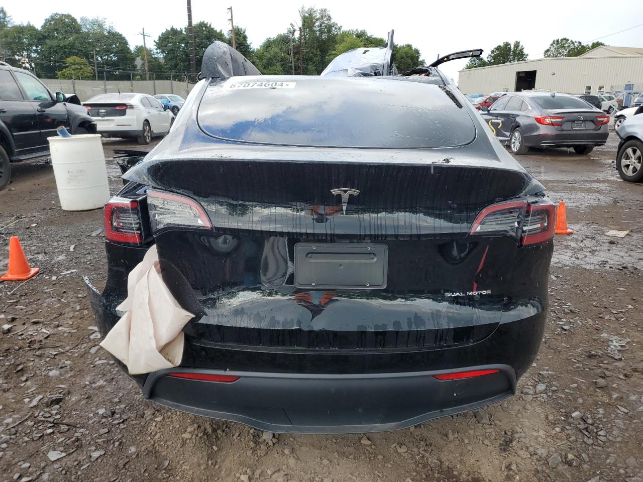 2023 TESLA MODEL Y  VIN:7SAYGDEE0PA090045