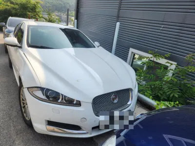 2015 Jaguar XF VIN:
