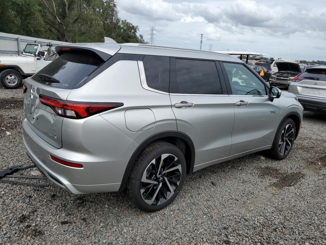 2024 MITSUBISHI OUTLANDER SEL VIN:JA4T5WA93RZ051249