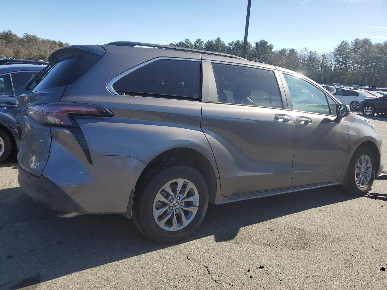 2023 TOYOTA SIENNA XLE VIN:5TDJSKFC6PS085526