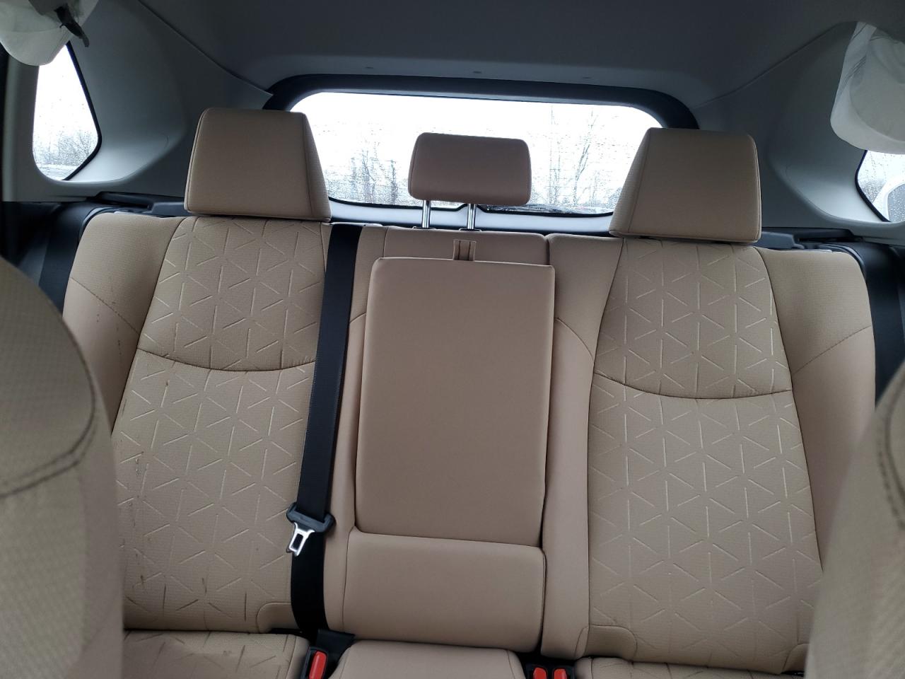 2022 TOYOTA RAV4 XLE VIN:2T3P1RFV8NW250219