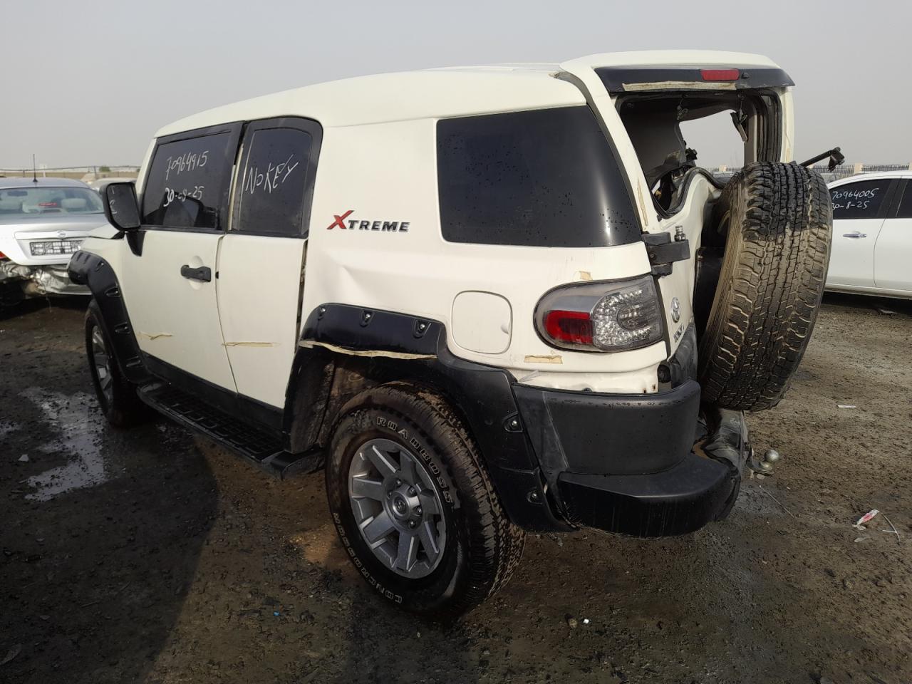 2015 TOYOTA FJ CRUISER VIN:JTEBU11F8FK******