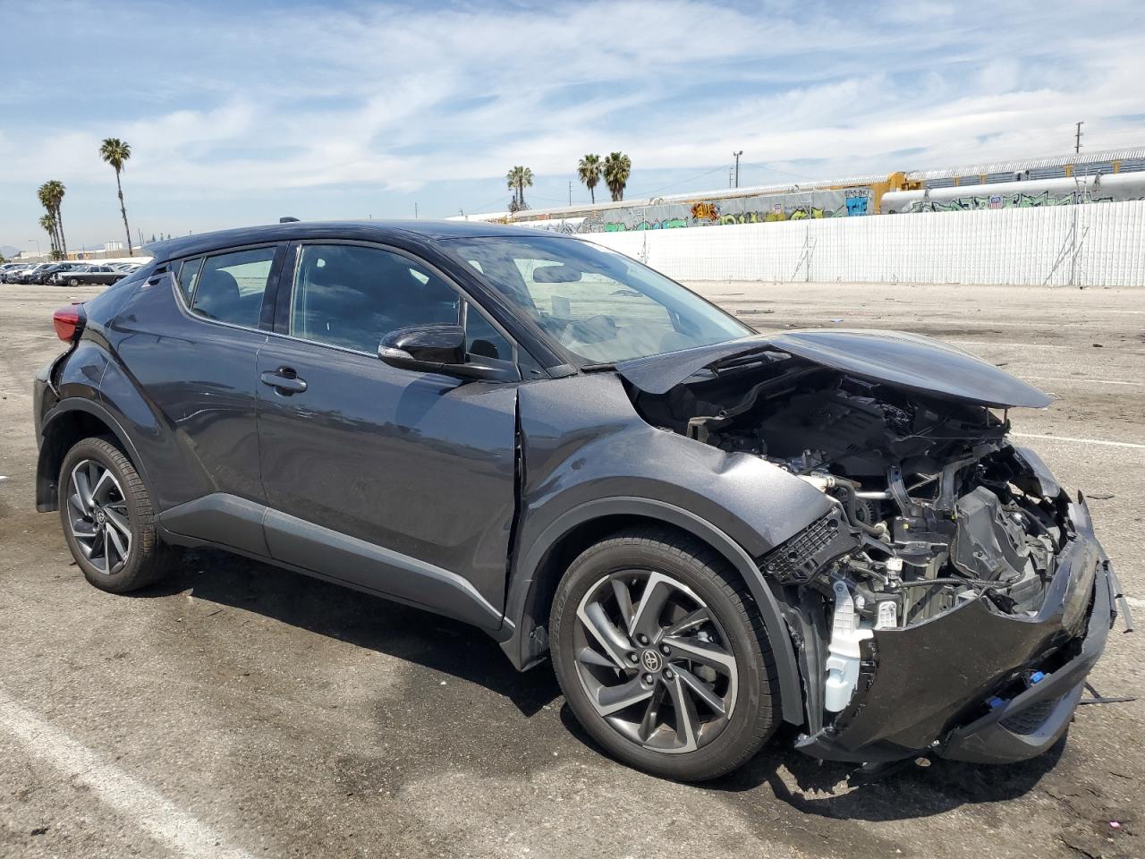 2022 TOYOTA C-HR XLE VIN:NMTKHMBX0NR142869