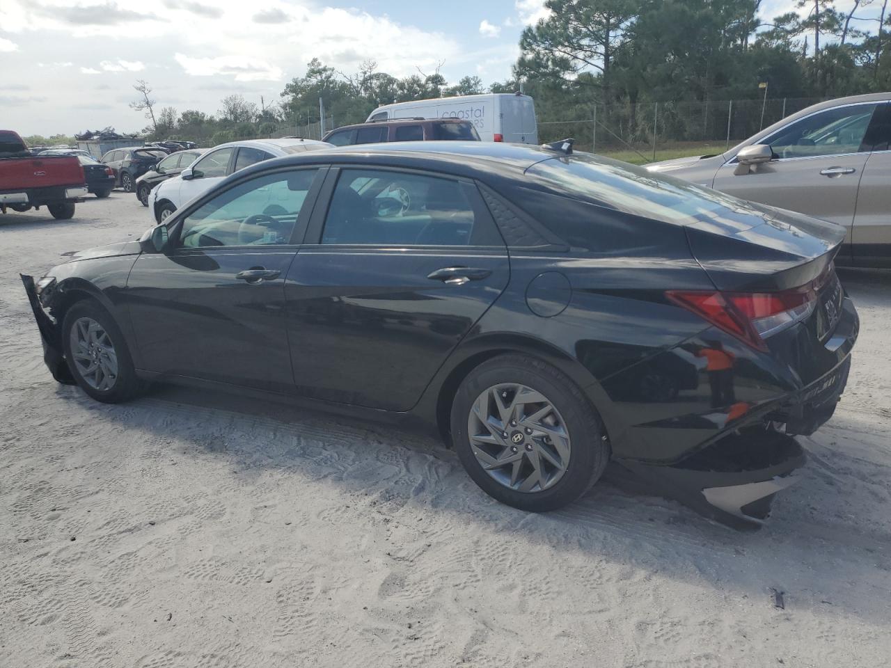 2024 HYUNDAI ELANTRA SEL VIN:KMHLM4DG3RU745911