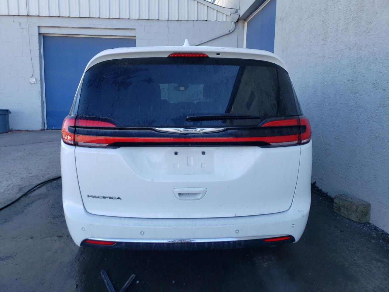 2022 CHRYSLER PACIFICA TOURING L VIN:2C4RC1BG8NR157786