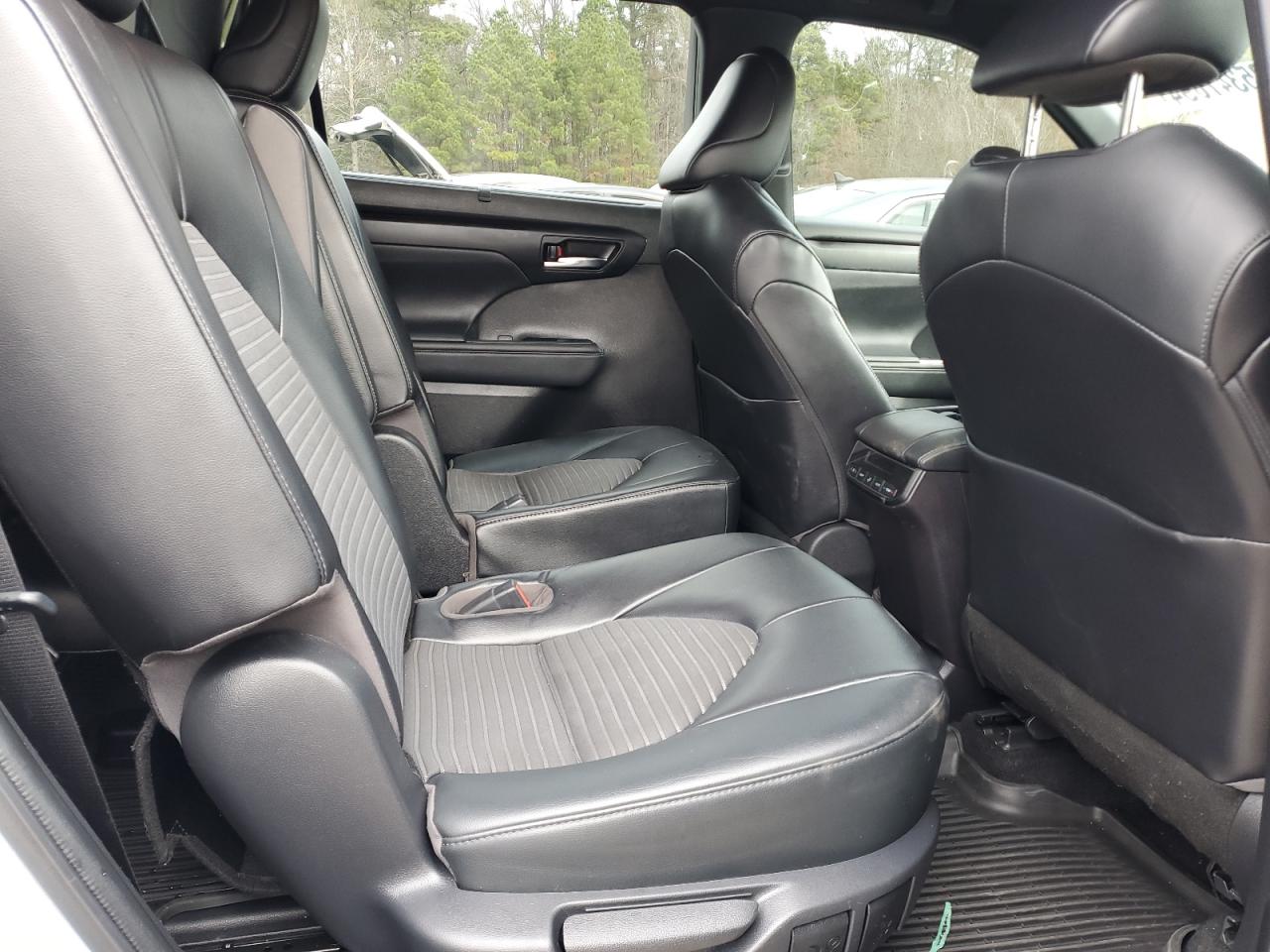 2022 TOYOTA HIGHLANDER XSE VIN:5TDLZRBH1NS238146