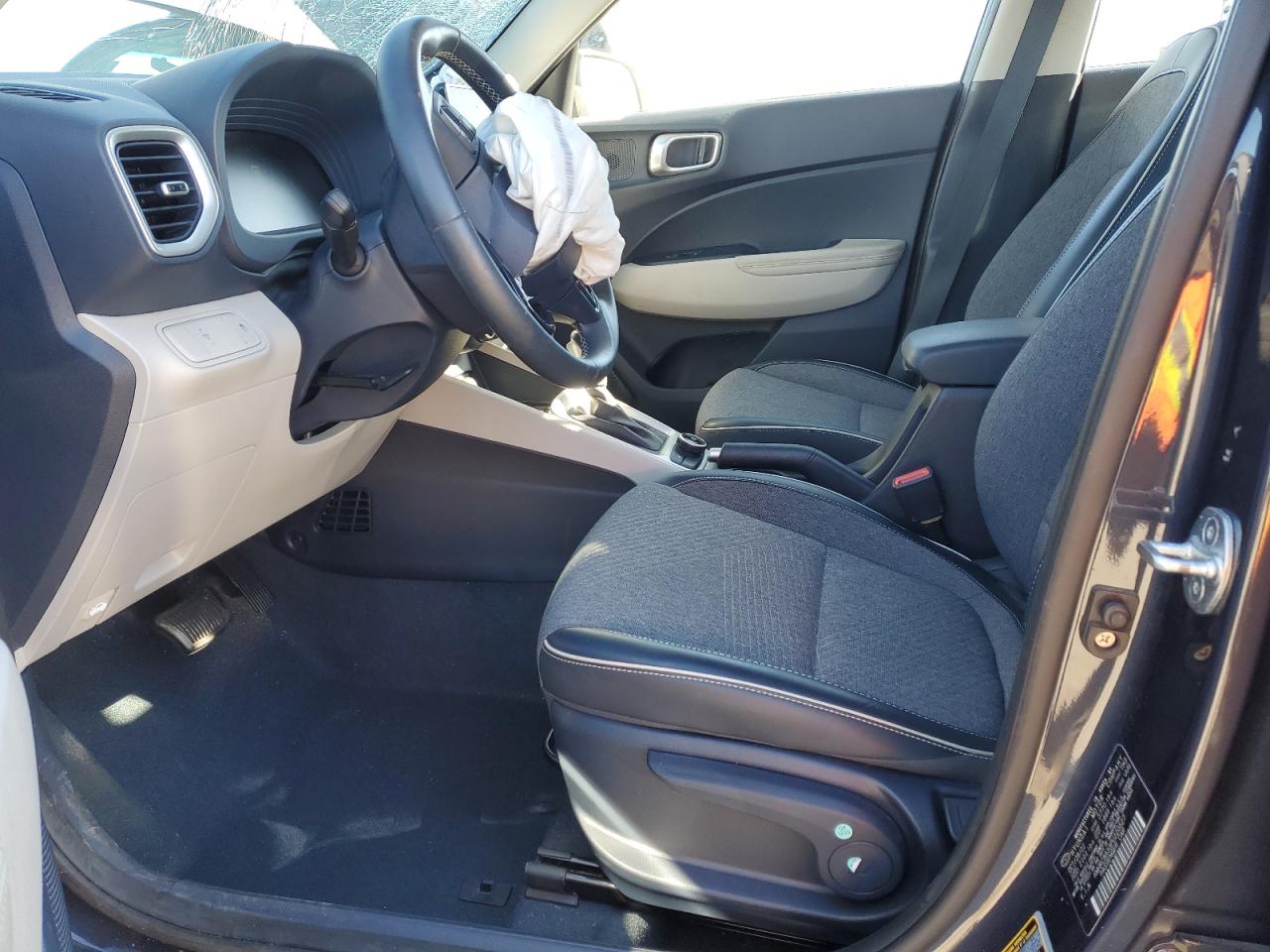 2023 HYUNDAI VENUE SEL VIN:KMHRC8A33PU220527