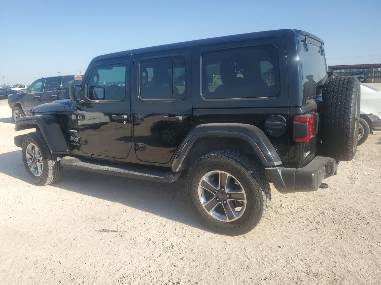 2022 JEEP WRANGLER UNLIMITED SAHARA VIN:1C4HJXEG9NW254745