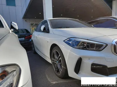 2021 BMW 120 VIN: