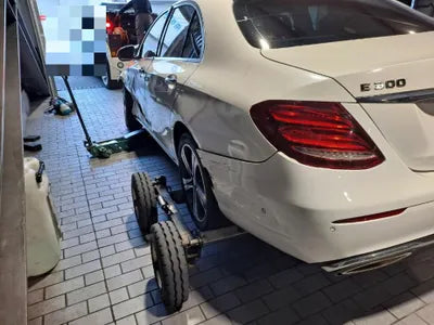 2016 Mercedes-Benz E 300 WDDZF4KB5HA121193 VIN:WDDZF4KB5HA121193