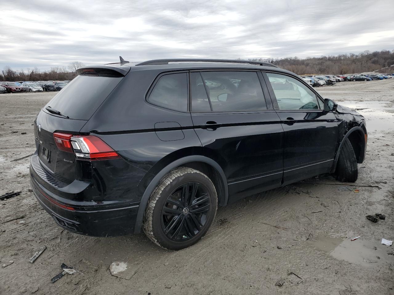 2022 VOLKSWAGEN TIGUAN SE R-LINE BLACK VIN:3VV8B7AX0NM155204