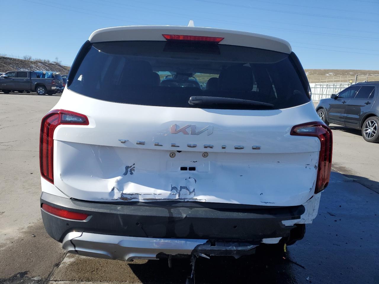 2022 KIA TELLURIDE S VIN:5XYP64HC2NG264423