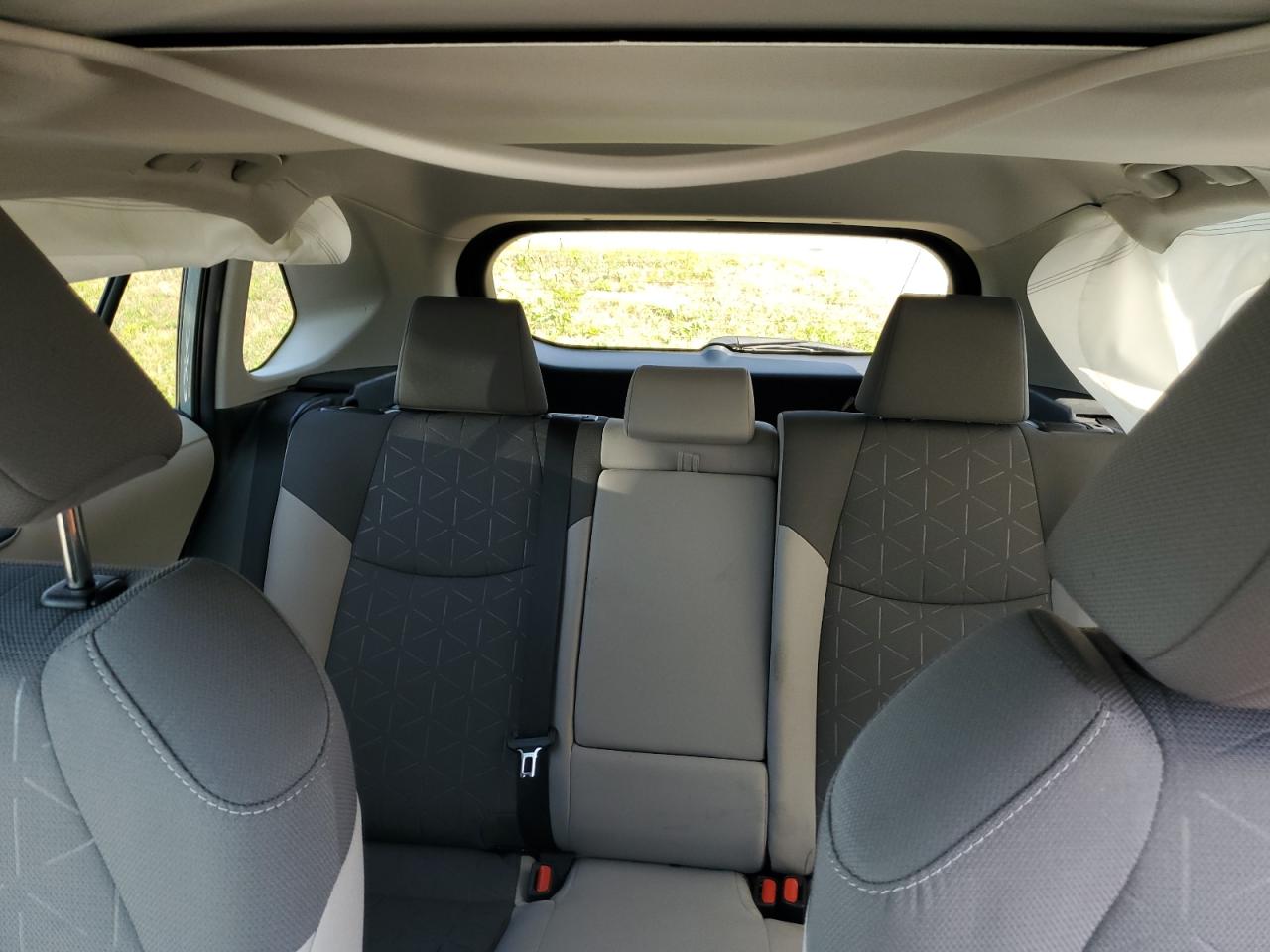 2022 TOYOTA RAV4 XLE VIN:2T3P1RFV2NW302900