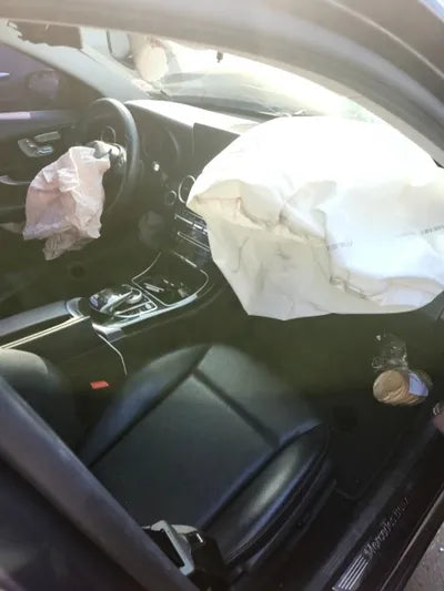 2015 Mercedes-Benz C 200 VIN: