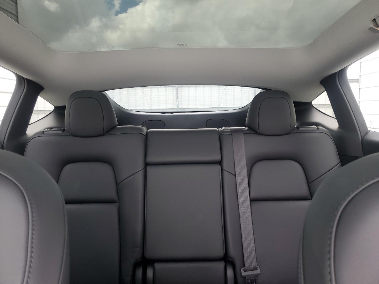 2024 TESLA MODEL Y  VIN:7SAYGDED4RF017614