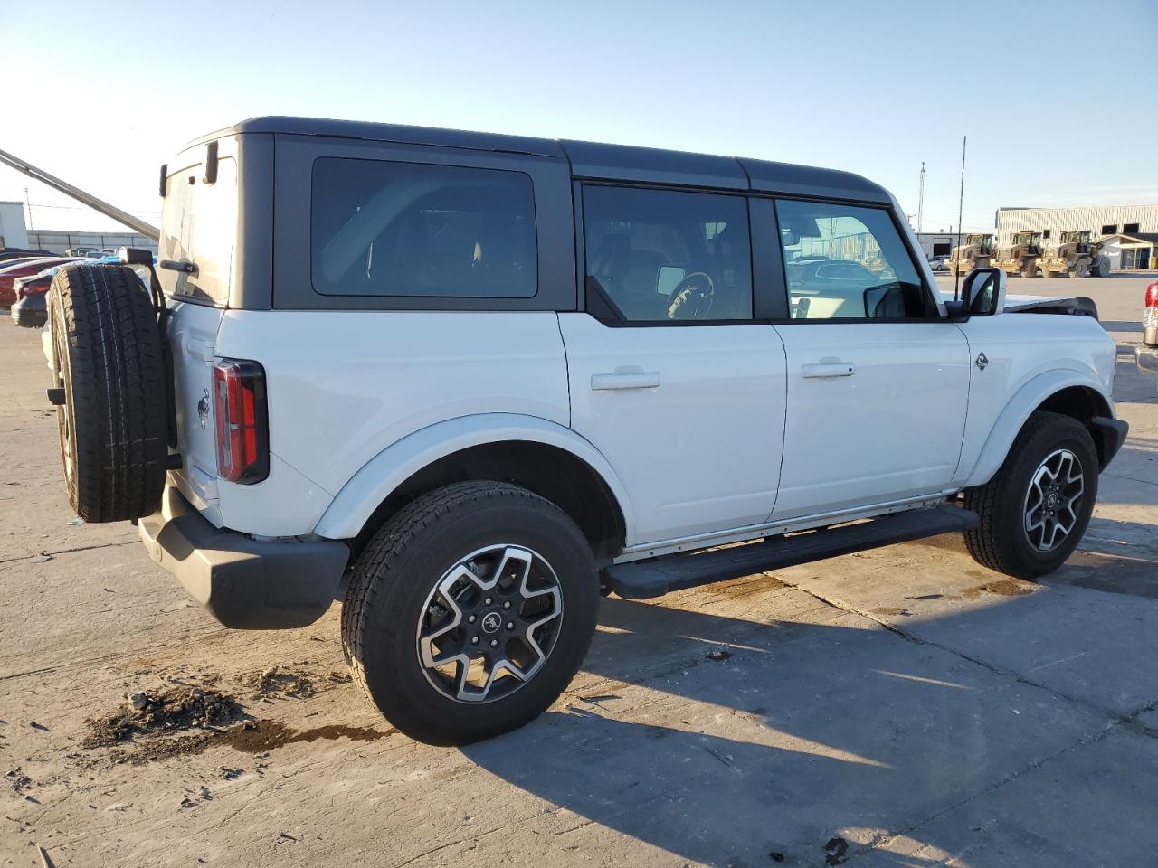 2024 FORD BRONCO OUTER BANKS VIN:1FMDE8BH5RLA80150