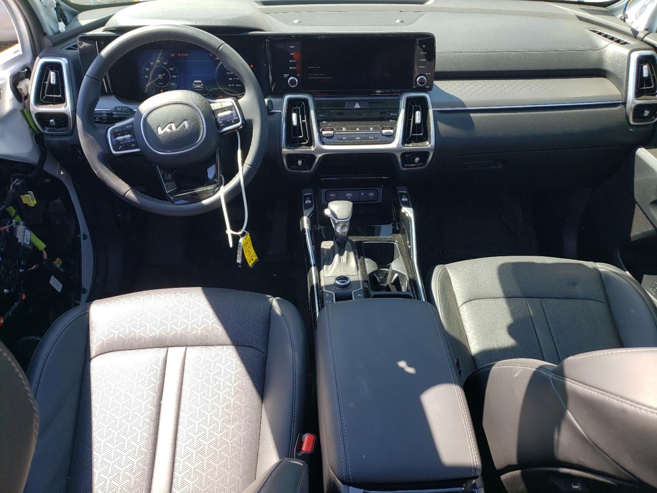 2023 KIA SORENTO SX VIN:5XYRKDLF1PG240879