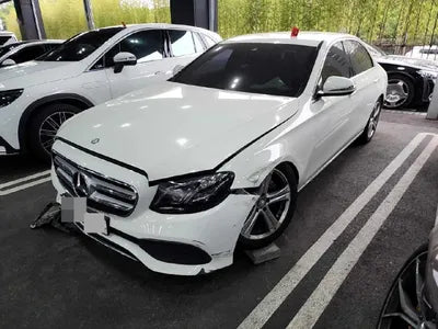 2016 Mercedes-Benz E 220 VIN: