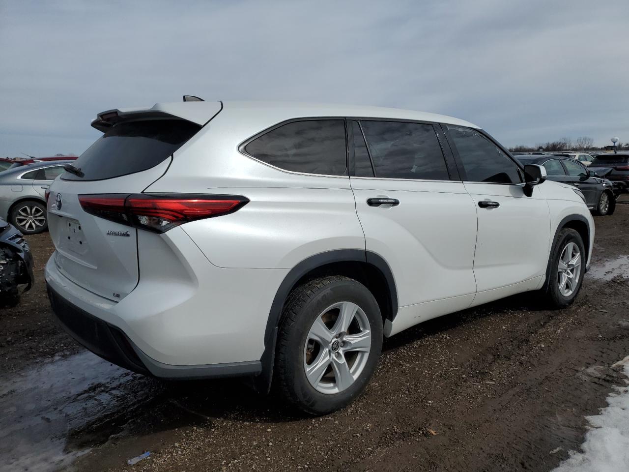 2022 TOYOTA HIGHLANDER HYBRID LE VIN:5TDZARAH2NS511839