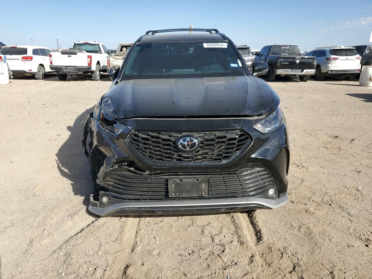 2022 TOYOTA HIGHLANDER XSE VIN:5TDLZRAHXNS131887