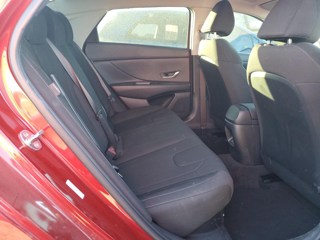 2024 HYUNDAI ELANTRA BLUE VIN:KMHLM4DJXRU104184