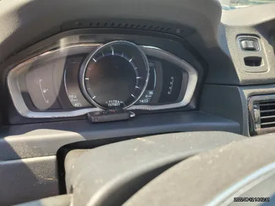 2015 Volvo XC70 VIN: